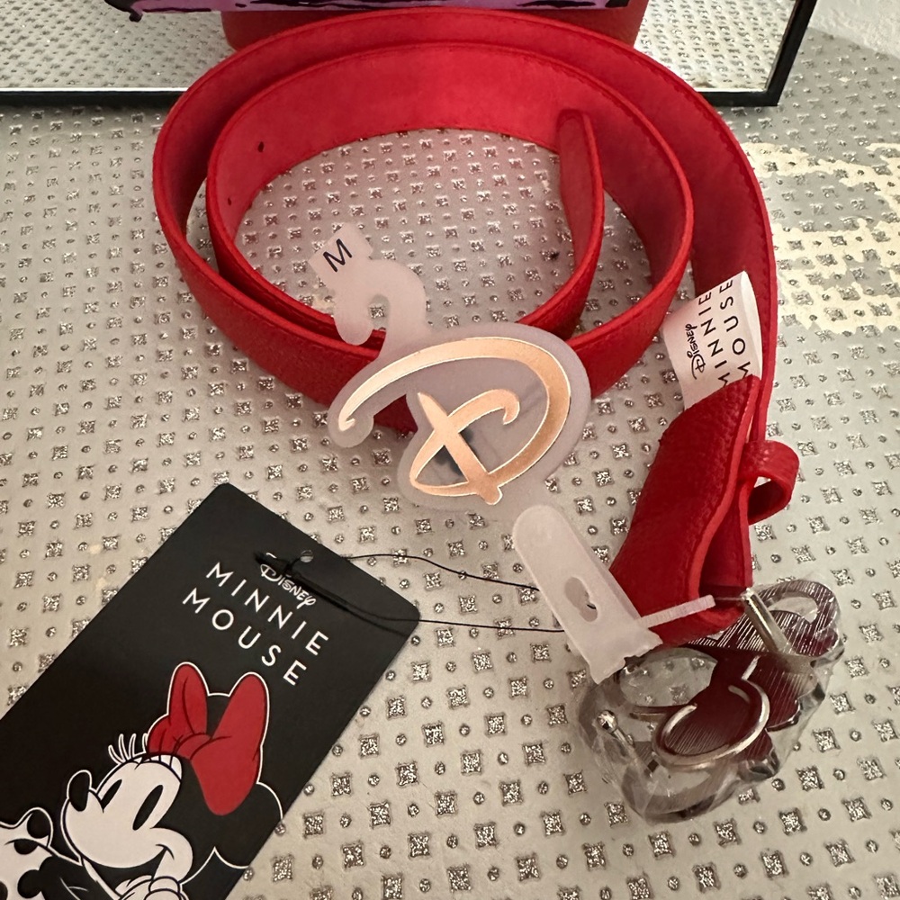Red Minnie Mouse Silver Buckle Disney Faux Leather Belt - NWT - Picture 2 of 3